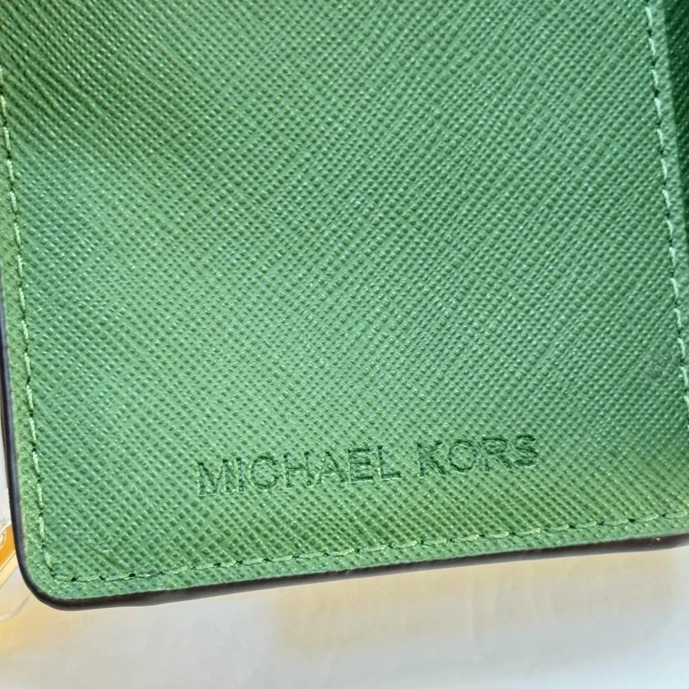 Michael Kors Jet Set Travel Medium Bifold Coin Zipper Wallet Fern Green - Picture 9 of 11